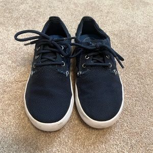 Sperry Boat show with laces